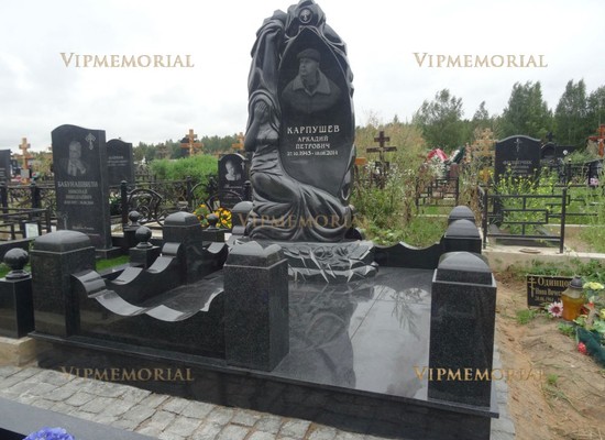 Благоустройство мемориальных комплексов на кладбище