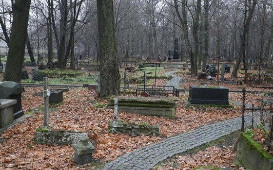 Церковное кладбище – кого хоронили за оградой?