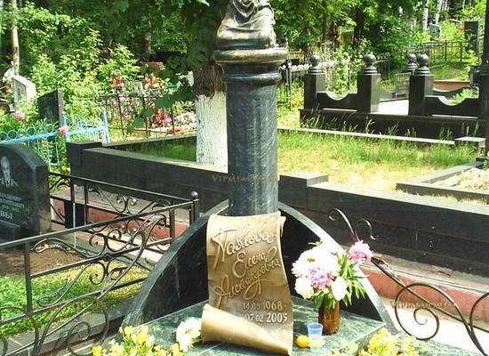 Элитные мраморные памятники