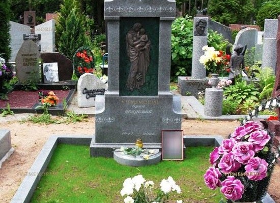 Элитные мраморные памятники