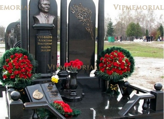 Элитные каменные памятники