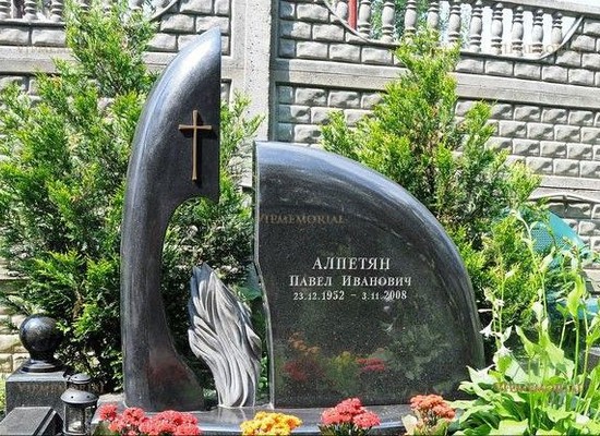 Эксклюзивные памятники в Москве