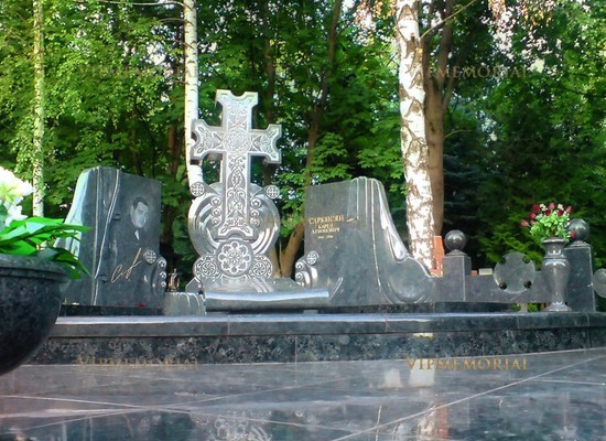 Элитные мраморные памятники