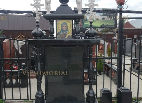 Элитные памятники из мрамора