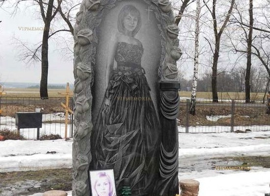 Эксклюзивные памятники из гранита