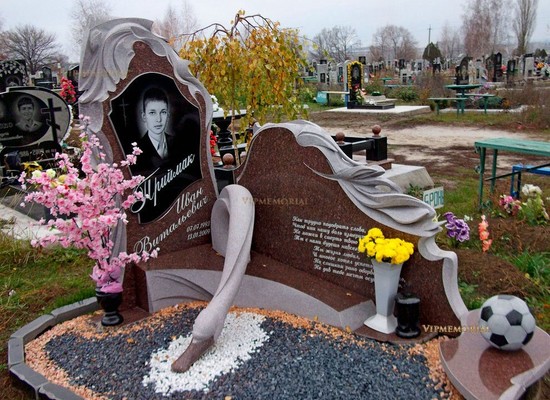 Эксклюзивные памятники