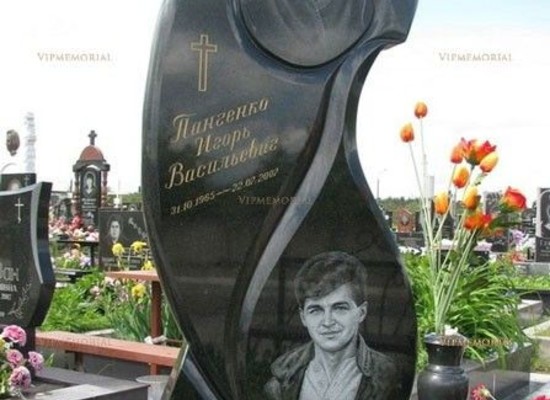 Эксклюзивные памятники из камня