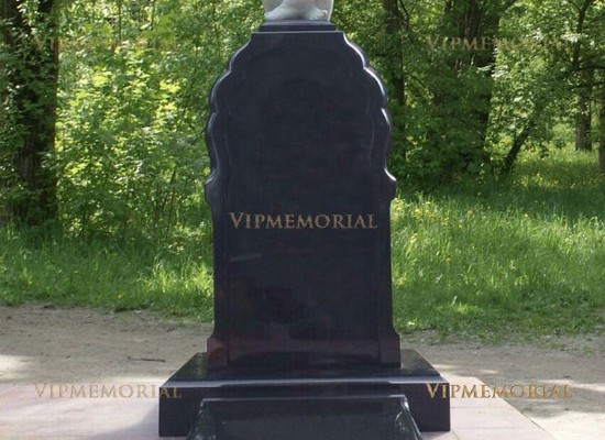 Эксклюзивные памятники в Москве