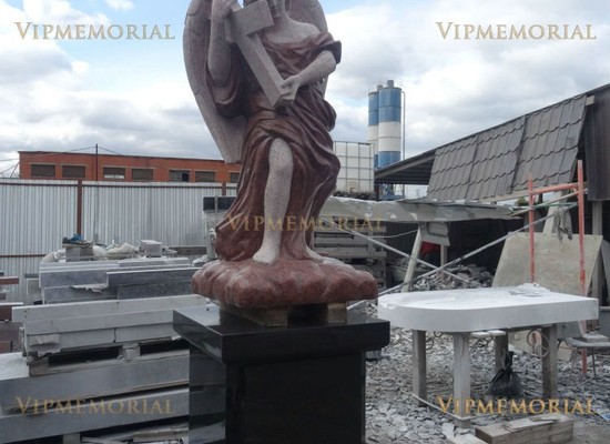 Эксклюзивные памятники из мрамора в Москве