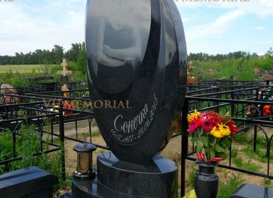 Эксклюзивные каменные памятники