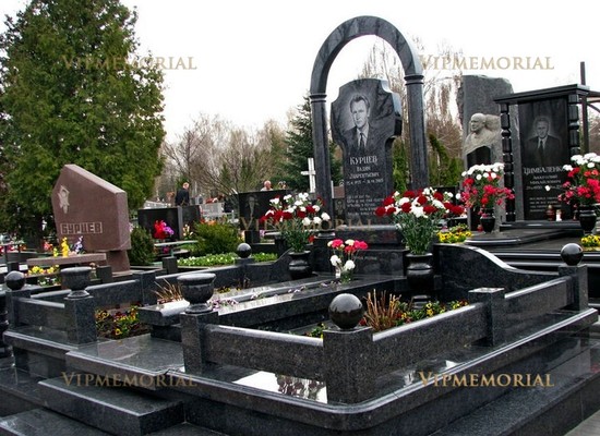 Художественное оформление мраморных памятников