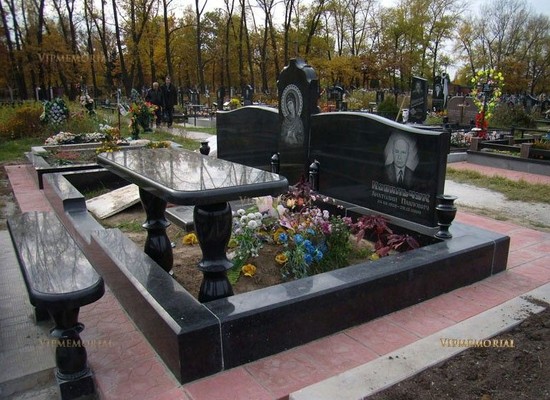Благоустройство могил в Москве