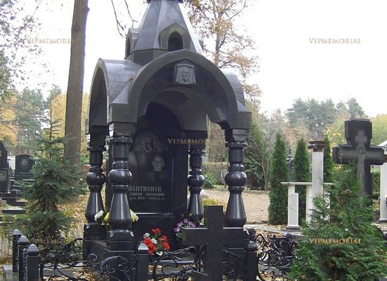 Комплексное оформление захоронений, мраморные памятники