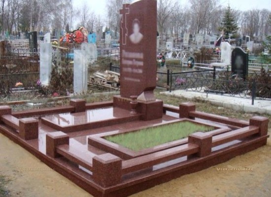 Дизайнерское оформление могил в Москве