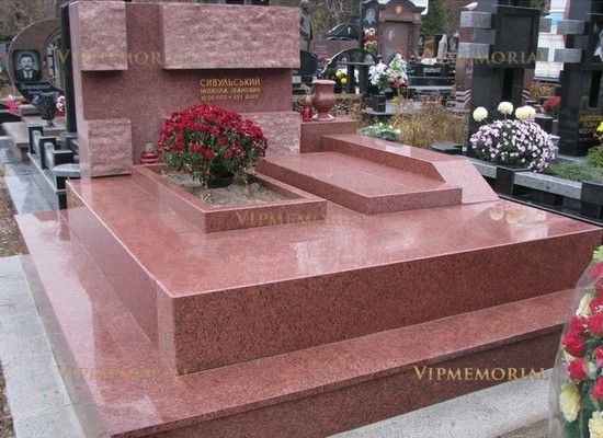 Благоустройство семейных захоронений
