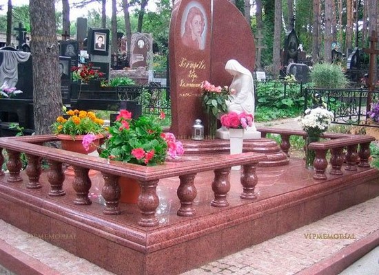 Комплексное оформление захоронений в Москве
