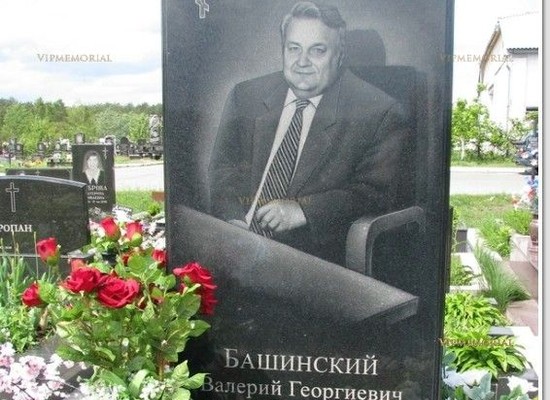 Художественное оформление захоронений, памятники из гранита