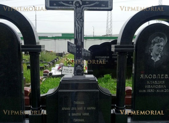 Гранитные кресты на заказ