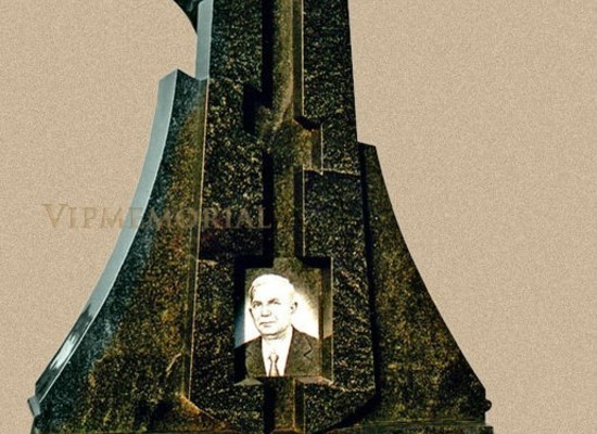 Установка крестов на могилу