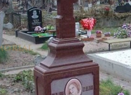 Изготовление мраморных крестов