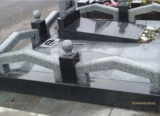 Заказ надгробных плит в Москве