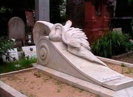 Производство статуй из мрамора на могилу