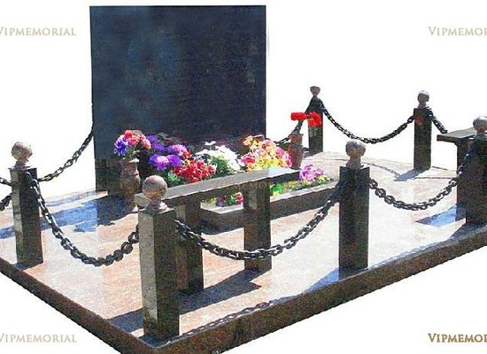 Ограды из мрамора на кладбище