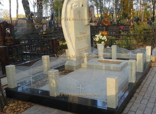 Ограда из стекла